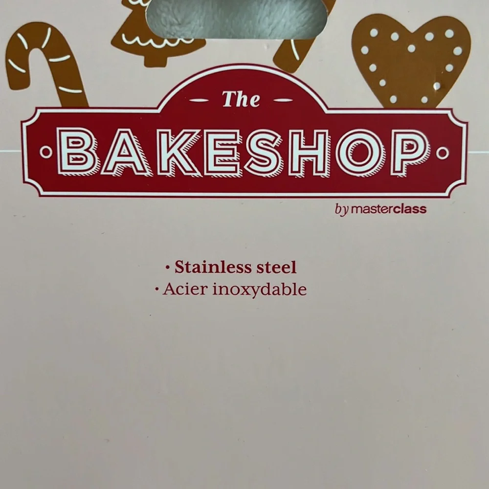 Masterclass Bakeshop set of  gingerbread man:woman cookie cutters NWT